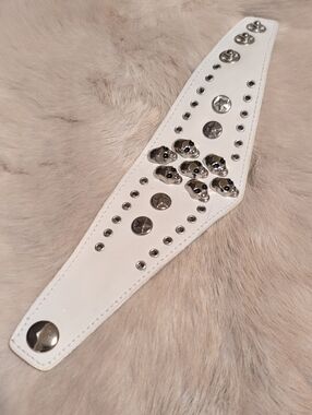 EUC Scull Bracelet